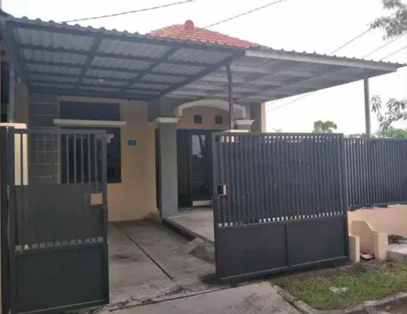 dijual rumah taman wiguna surabaya