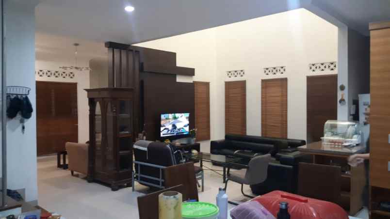 dijual rumah tinggal jl r m kahfi 1 jakarta selatan