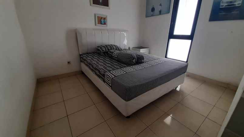 dijual rumah tmii lubang buaya jakarta