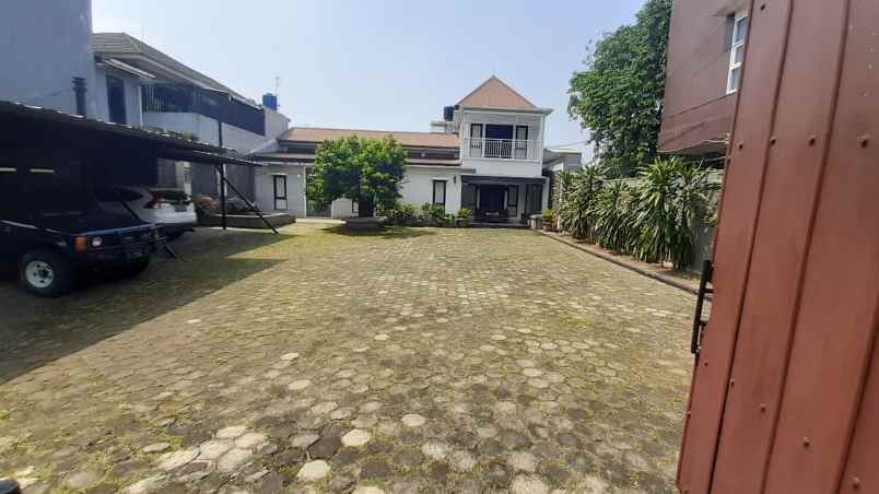 dijual rumah tmii lubang buaya jakarta