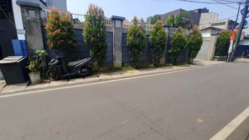 dijual rumah tmii lubang buaya jakarta