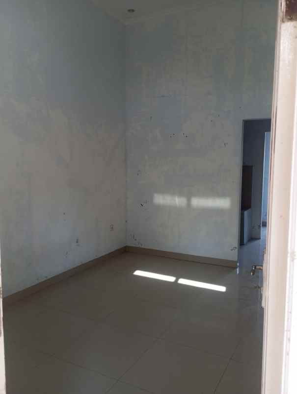 dijual rumah tonjong