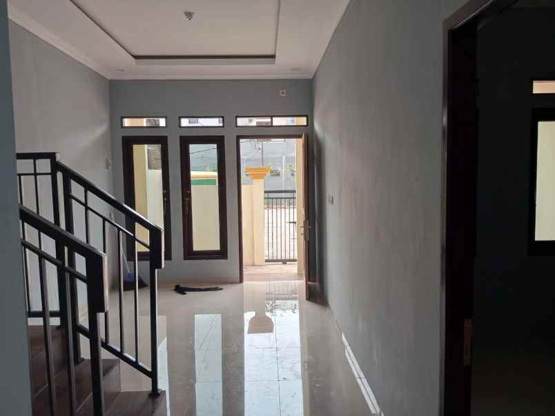 dijual rumah ulujami