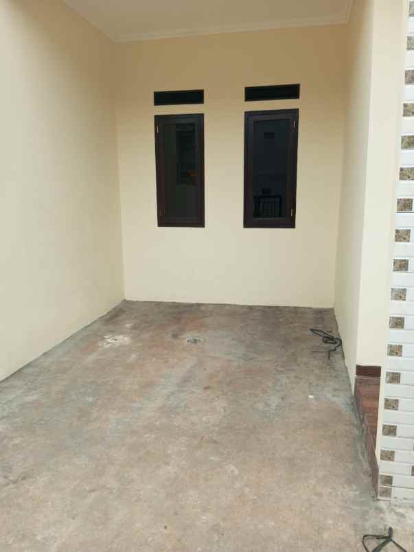 dijual rumah ulujami
