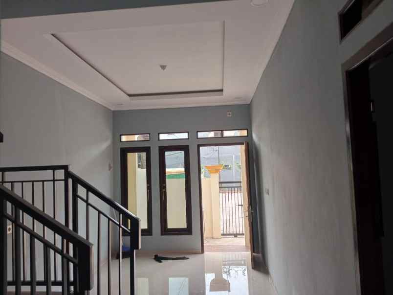 dijual rumah ulujami