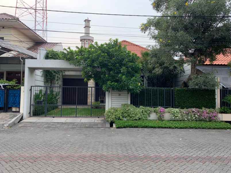 dijual rumah villa bukit permai