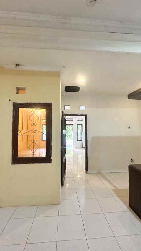 dijual rumah villa dago pamulang tangsel