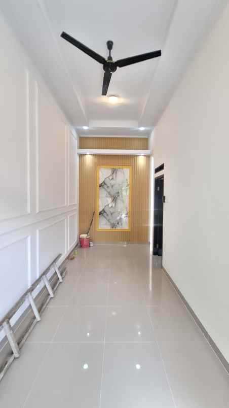 dijual rumah villa gading harapan bekasi