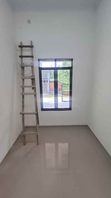 dijual rumah villa gading harapan bekasi