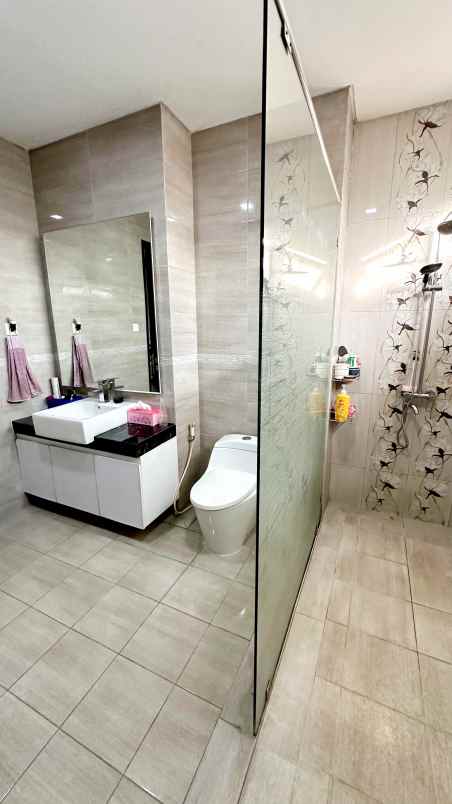 dijual rumah villa melati mas