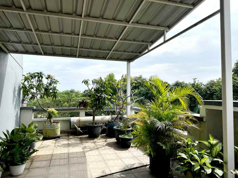 dijual rumah villa melati mas