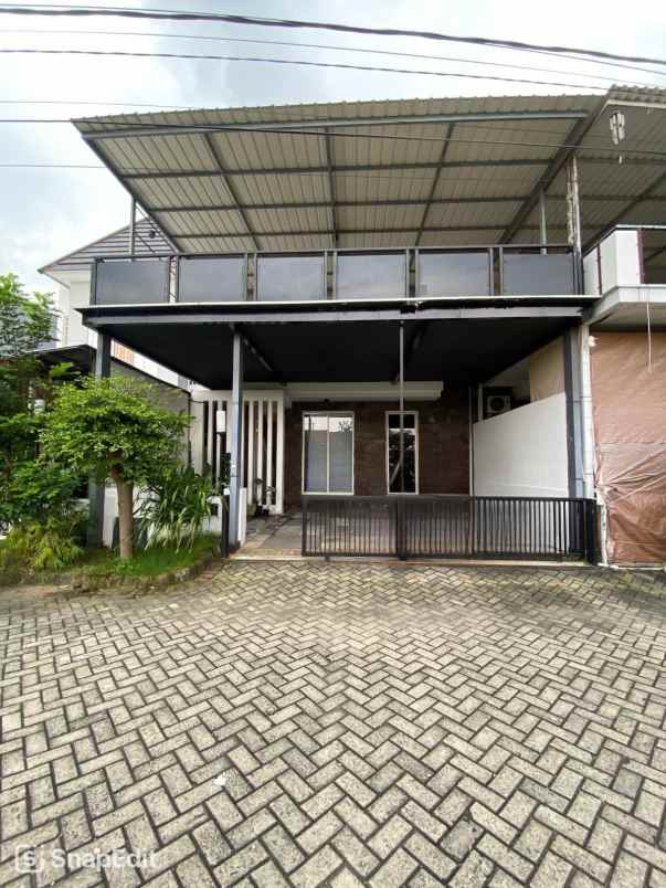 dijual rumah wisata regency