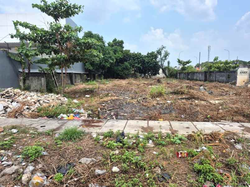 dijual tanah jalan raya setu grand