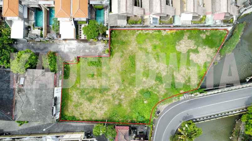 dijual tanah jalan sri rama