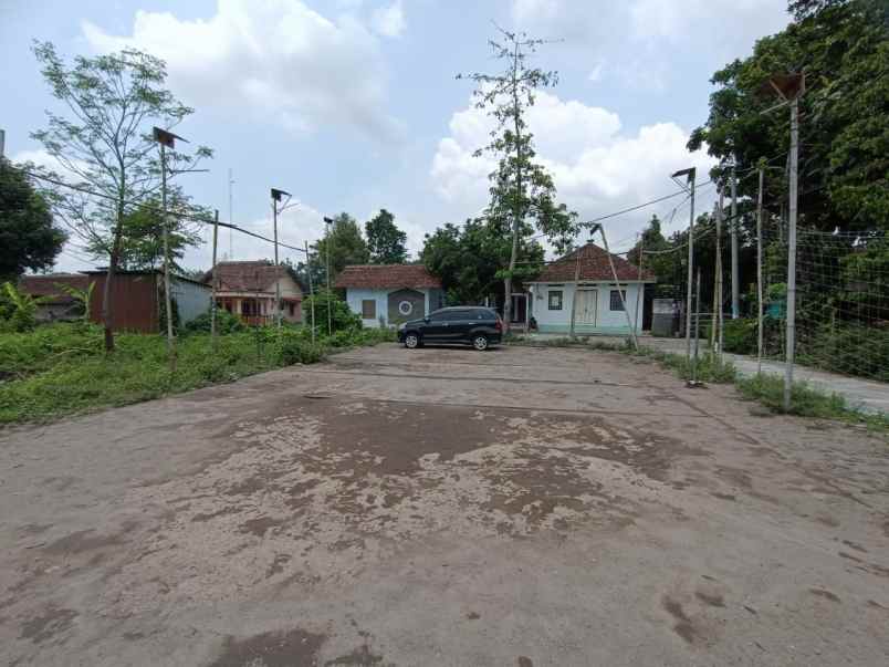 dijual tanah jl mushola kadipolo