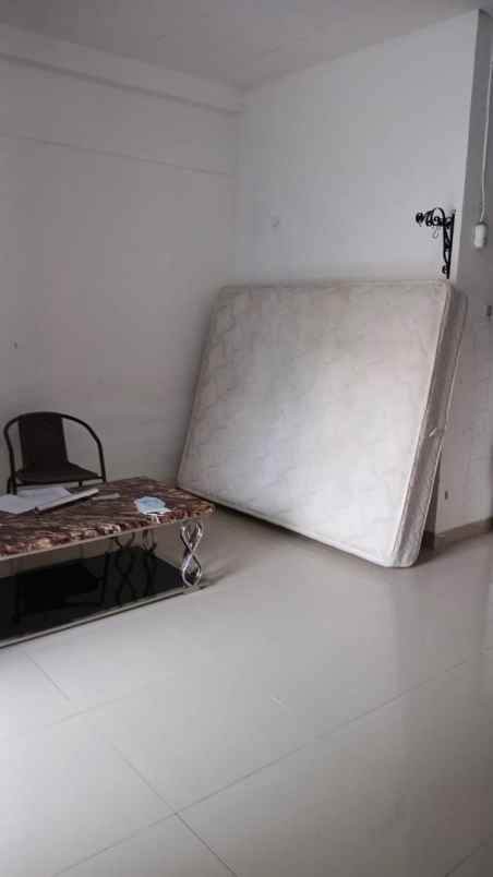 dijual tanah luas bonus rumah di jatiwaringin bekasi