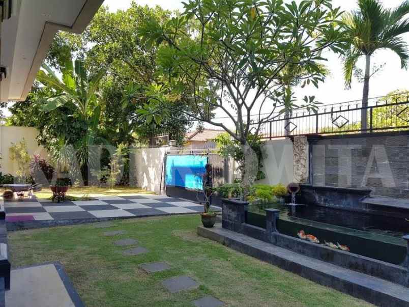 dijual villa 3 lantai pantai ketewel dekat sanur