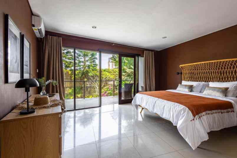 dijual villa desa lalanglingah kec