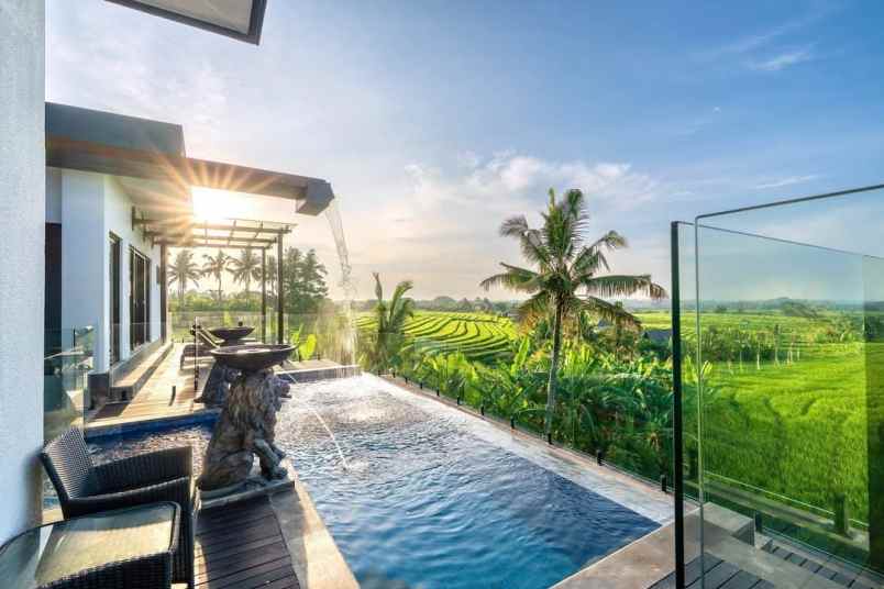 dijual villa mewah dengan view sawah yang indah
