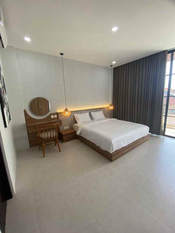 dijual villa padonan canggu