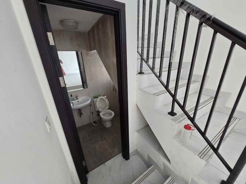 disewa murah rumah lavon swan city cluster gracia