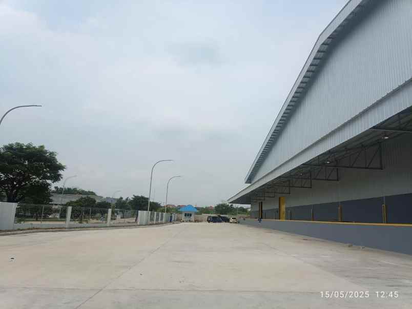 disewakan gudang industri delta silicon lippo cikarang