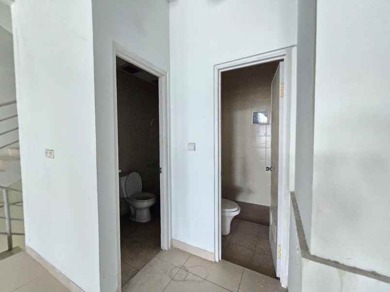 disewakan ruko gudang kantor jalan boulevard raya