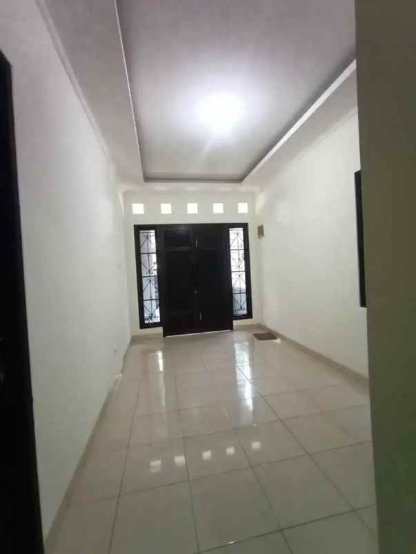disewakan rumah gandaria selatan