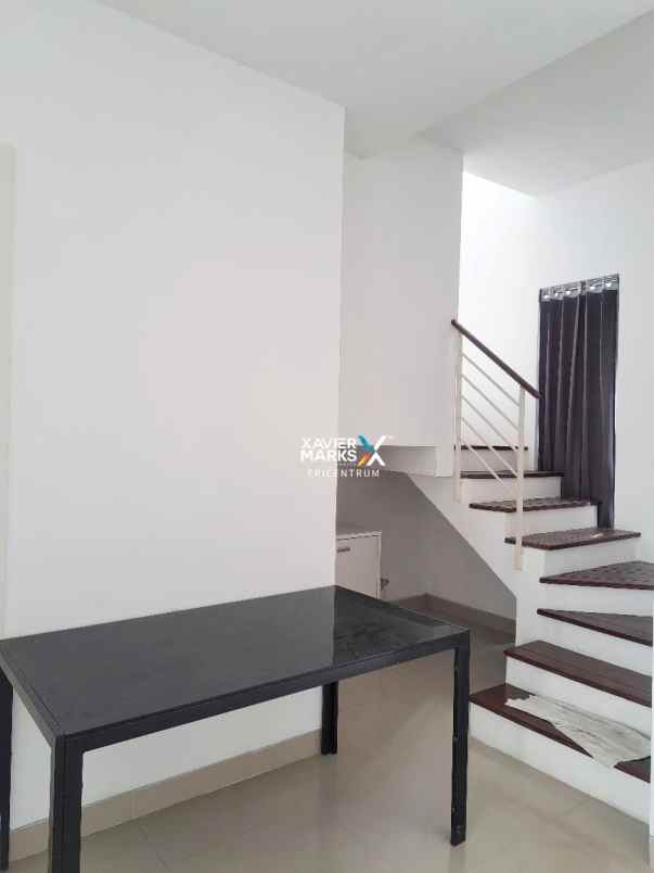 disewakan rumah grand harvest belvoir wiyung citraland