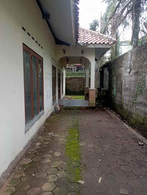 disewakan rumah jl kelapa rt 10 rw 06 no