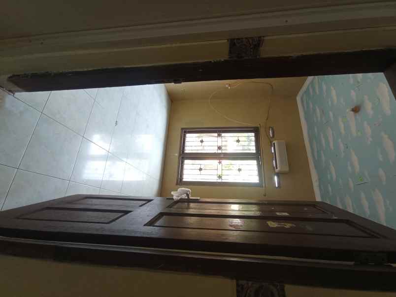 disewakan rumah jl kelapa rt 10 rw 06 no