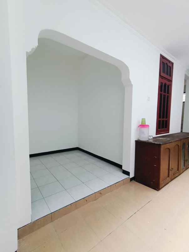 disewakan rumah kebonsari tengah sejati