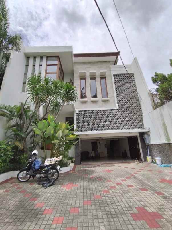 disewakan rumah kemang