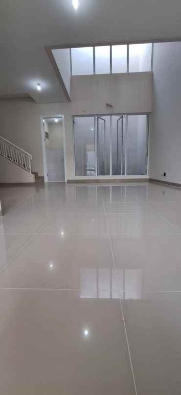 disewakan rumah puri galaxy