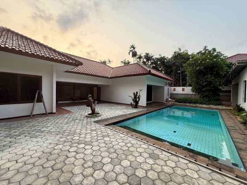 disewakan rumah tinggal asri siap huni