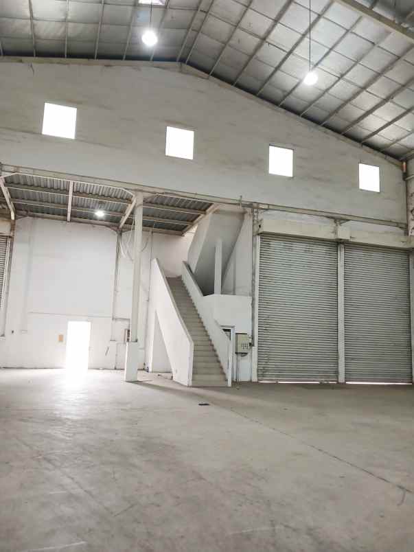 gudang delta silicon 3 lippo cikarang bekasi