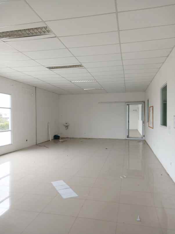 gudang delta silicon 3 lippo cikarang bekasi