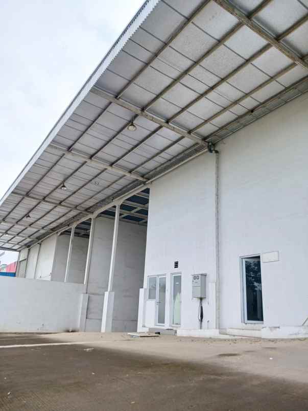 gudang delta silicon 3 lippo cikarang bekasi