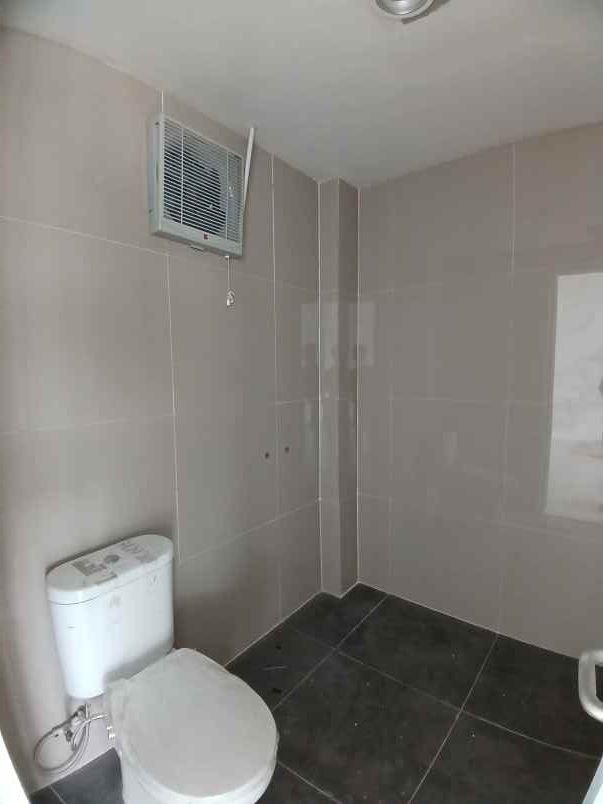 gudang delta silicon 8 lippo cikarang bekasi