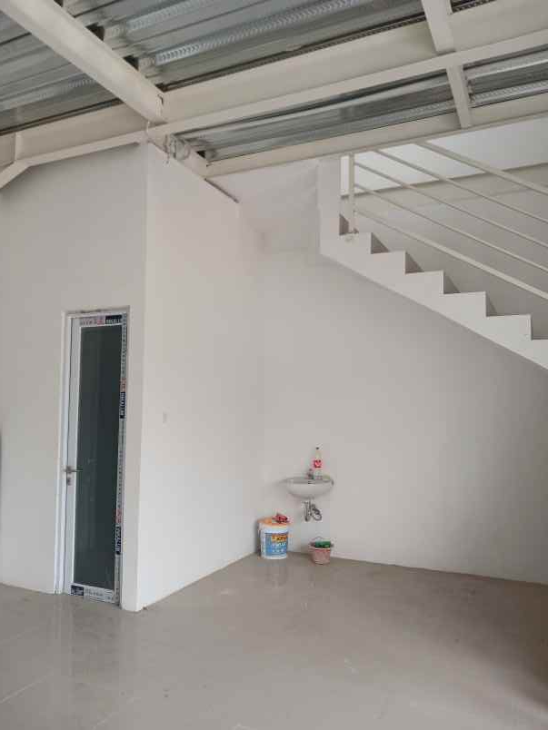 gudang delta silicon 8 lippo cikarang bekasi