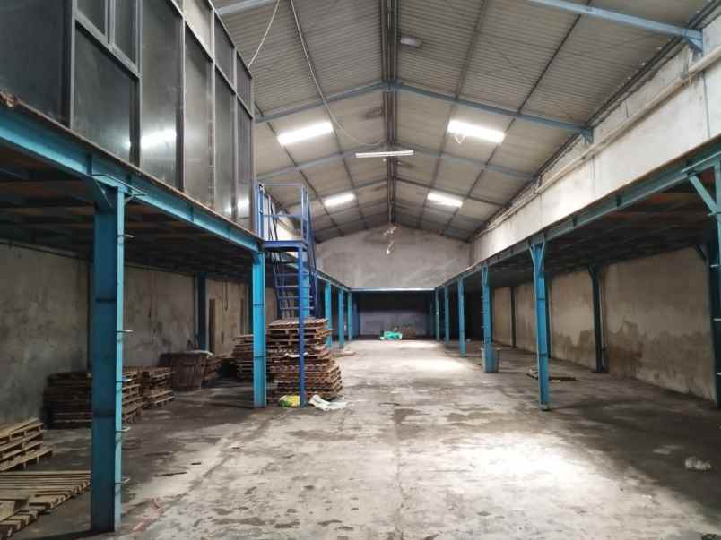 gudang margomulyo surabaya barat lt 2 min 2 thn nego