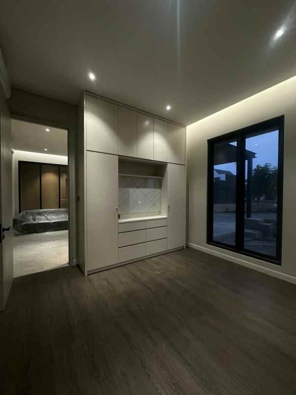 jual rumah mewah baru gress di royal residence shm