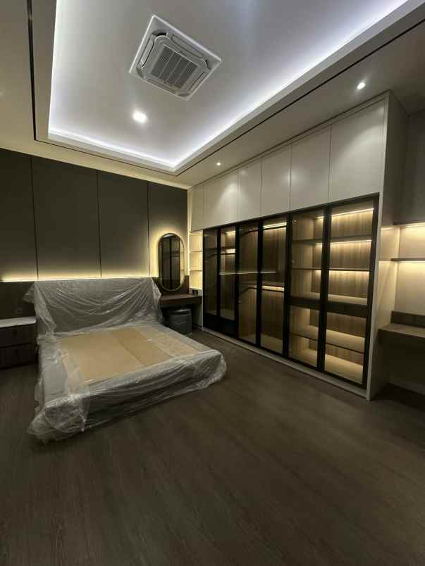 jual rumah mewah baru gress di royal residence shm