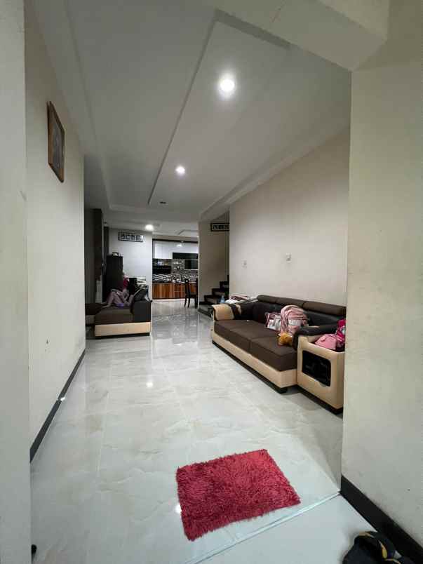 jual rumah murah furnished mutiara taman palem jak bar