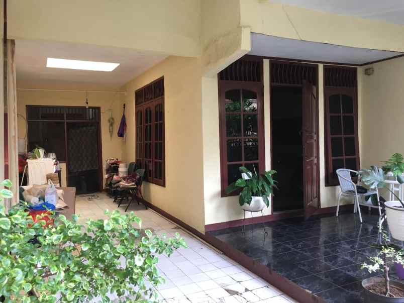 jual rumah tinggal di jalan cempaka baru tengah