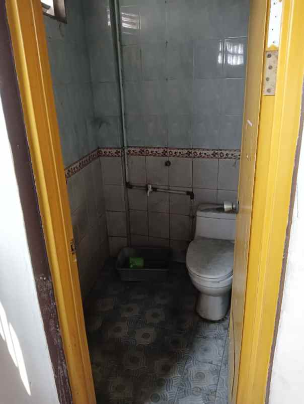 ruko 4 lantai dekat stasiun depok lama