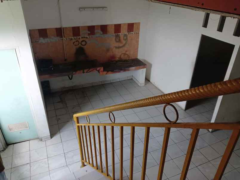 ruko 4 lantai dekat stasiun depok lama