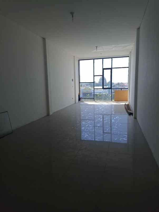 ruko 4 lantai dharmahusada parkir luas minim 2 tahun