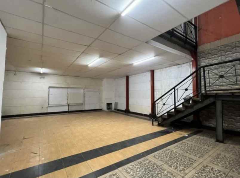 ruko depan mall di danau sunter utara jakarta utara