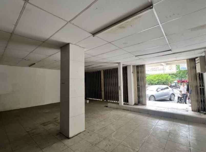 ruko depan mall di danau sunter utara jakarta utara